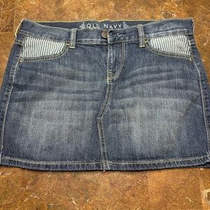 Ladies blue Jean skirt NWOT. Old Navy brand